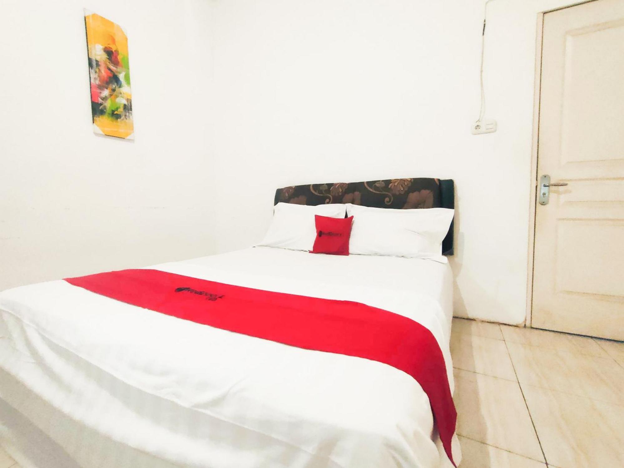 Oyo 90842 Graha Matahari Syariah Hotel 2*