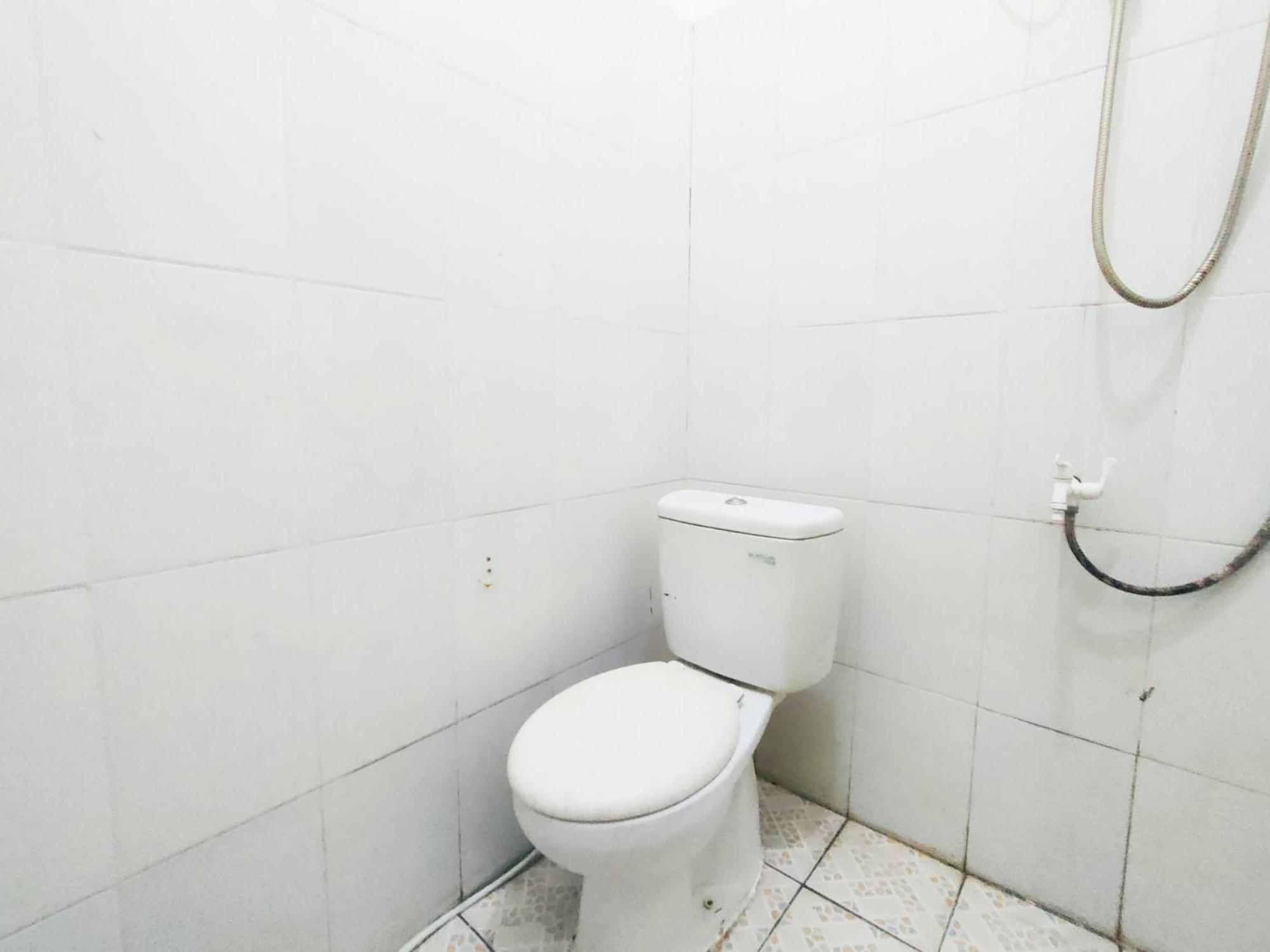 Oyo 90842 Graha Matahari Syariah Hotel 2*