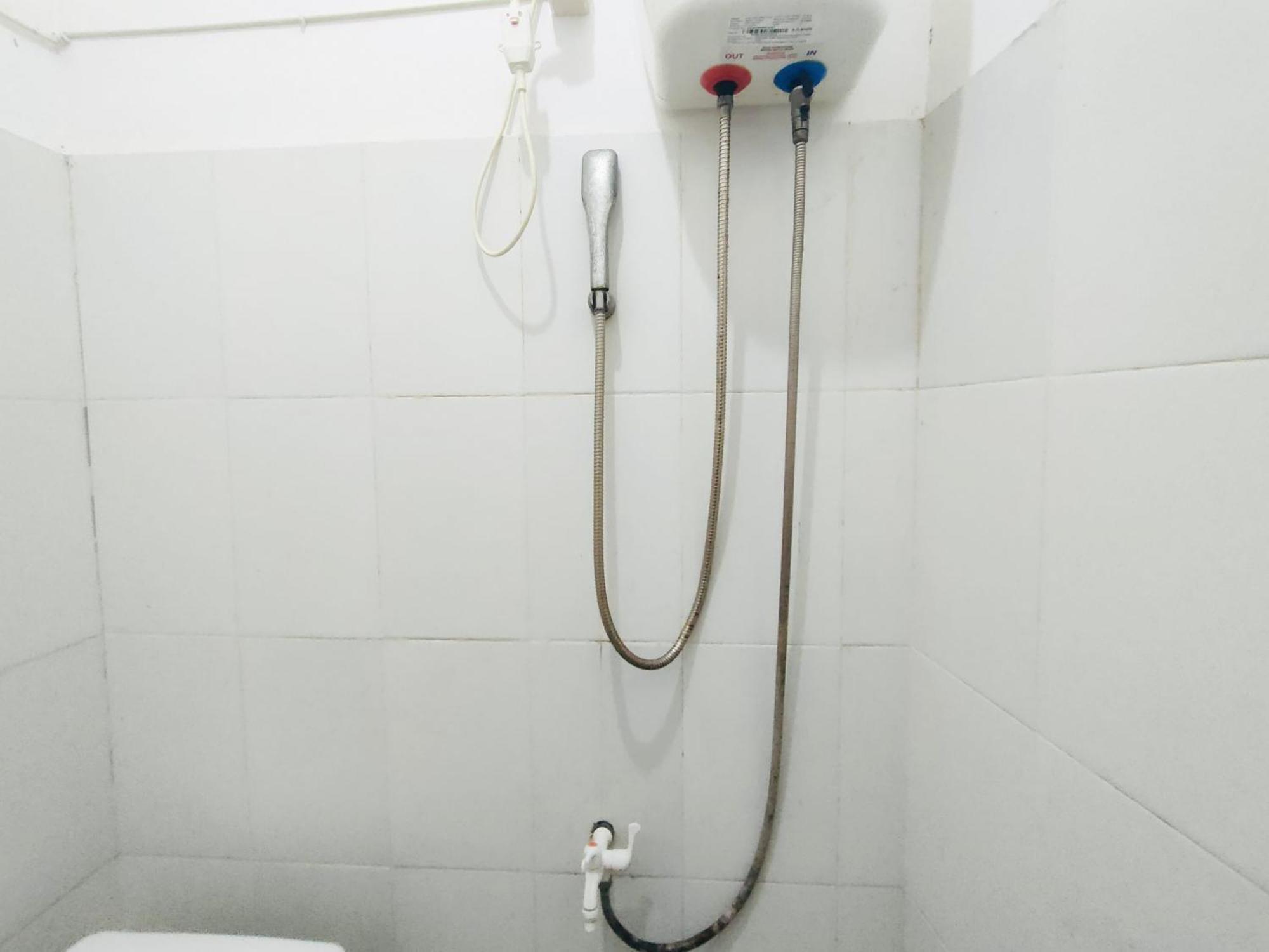 Oyo 90842 Graha Matahari Syariah Sidoarjo